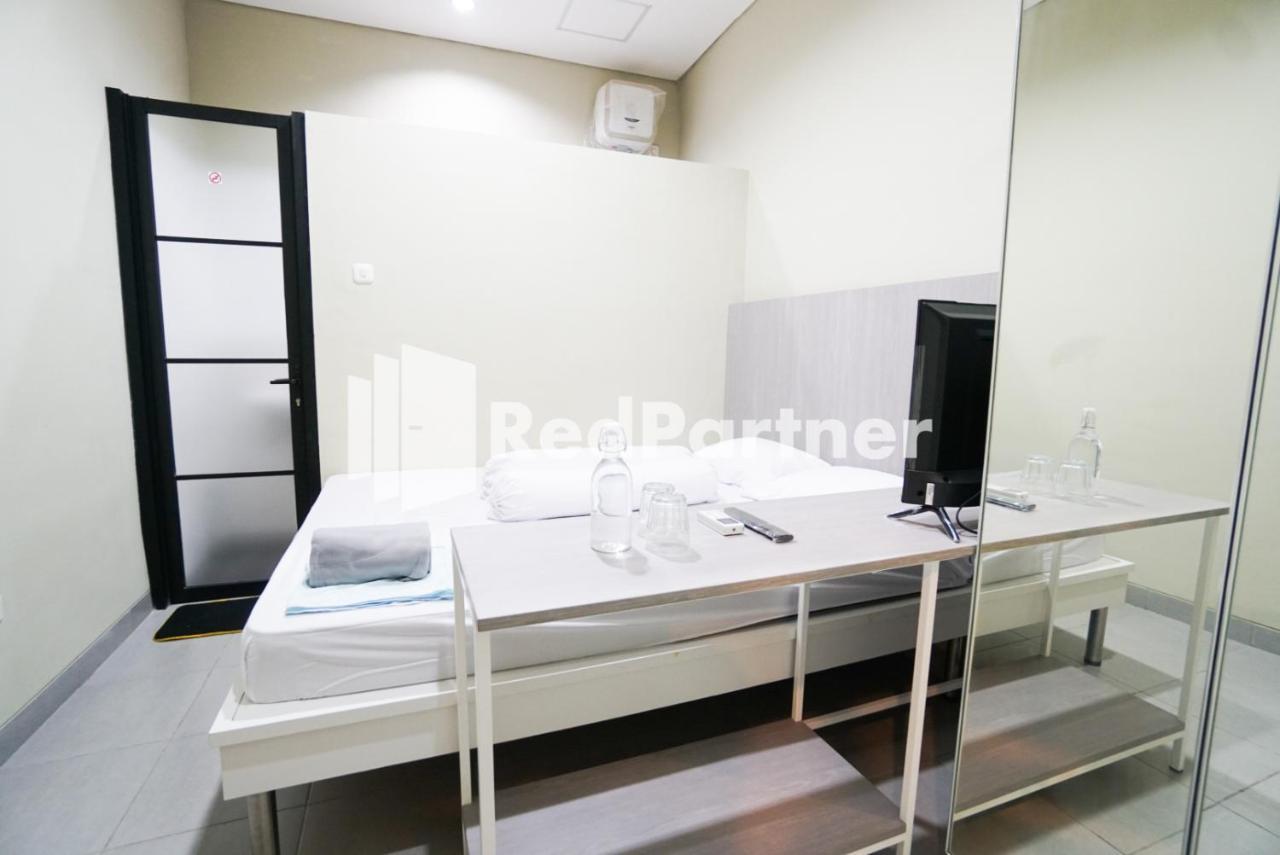 Tomang Gelong Guest House Syariah Mitra Reddoorz 자카르타 외부 사진