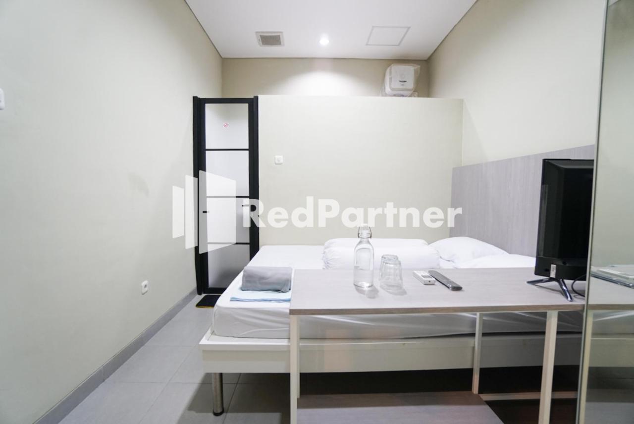 Tomang Gelong Guest House Syariah Mitra Reddoorz 자카르타 외부 사진