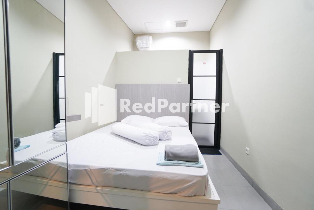 Tomang Gelong Guest House Syariah Mitra Reddoorz 자카르타 외부 사진
