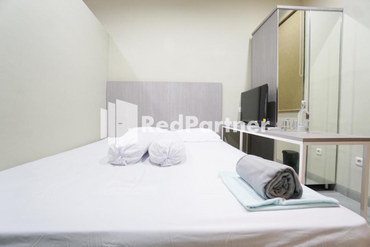 Tomang Gelong Guest House Syariah Mitra Reddoorz 자카르타 외부 사진