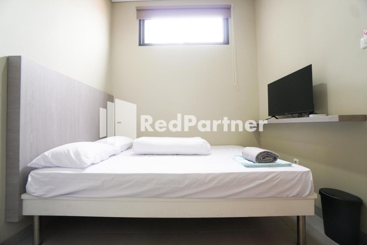 Tomang Gelong Guest House Syariah Mitra Reddoorz 자카르타 외부 사진
