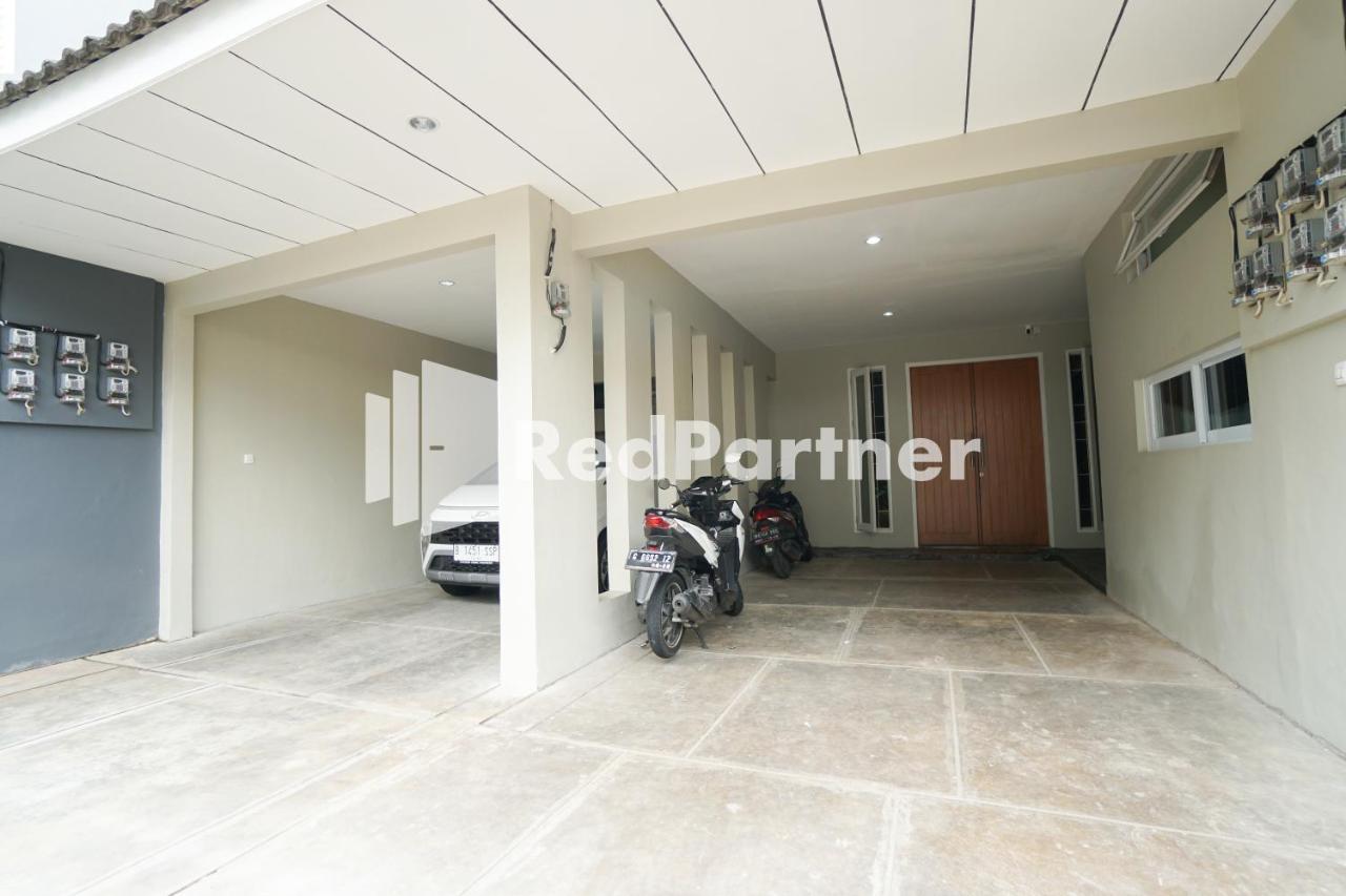 Tomang Gelong Guest House Syariah Mitra Reddoorz 자카르타 외부 사진