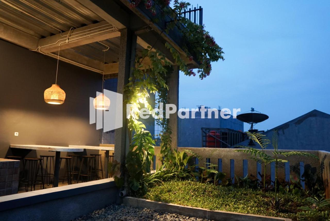 Tomang Gelong Guest House Syariah Mitra Reddoorz 자카르타 외부 사진