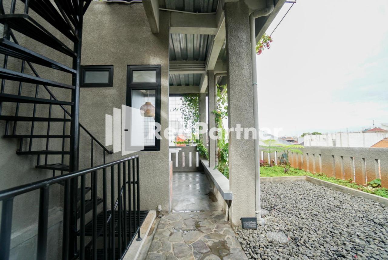 Tomang Gelong Guest House Syariah Mitra Reddoorz 자카르타 외부 사진