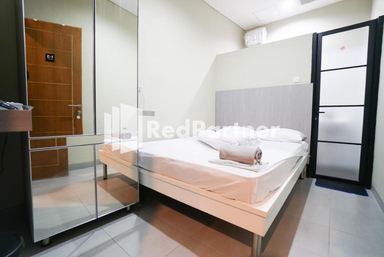 Tomang Gelong Guest House Syariah Mitra Reddoorz 자카르타 외부 사진