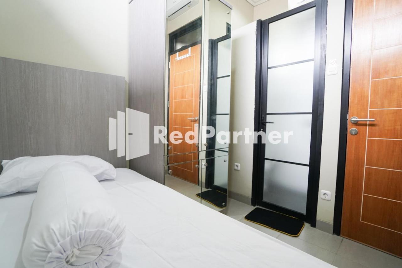 Tomang Gelong Guest House Syariah Mitra Reddoorz 자카르타 외부 사진