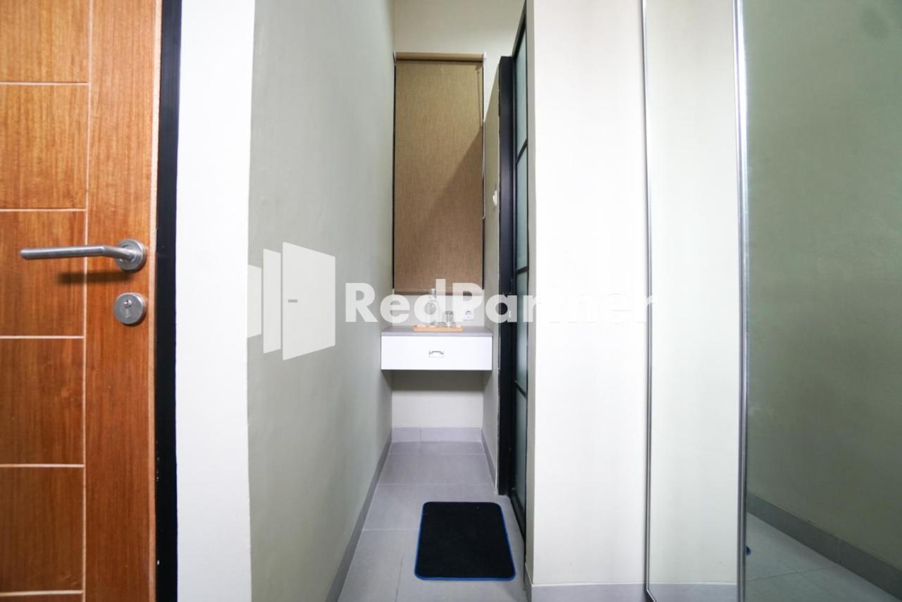 Tomang Gelong Guest House Syariah Mitra Reddoorz 자카르타 외부 사진
