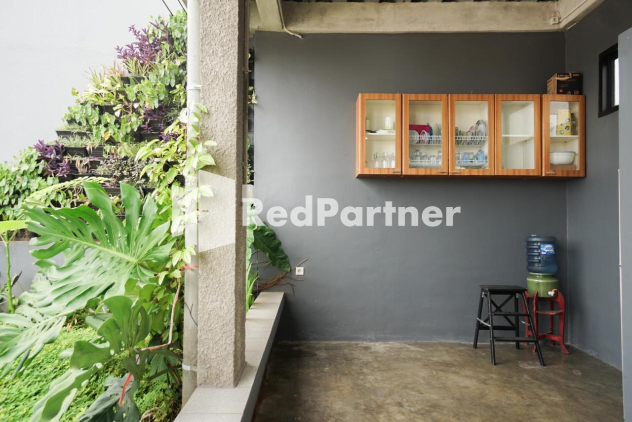 Tomang Gelong Guest House Syariah Mitra Reddoorz 자카르타 외부 사진