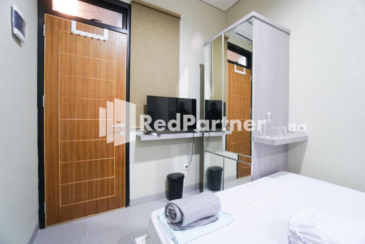 Tomang Gelong Guest House Syariah Mitra Reddoorz 자카르타 외부 사진