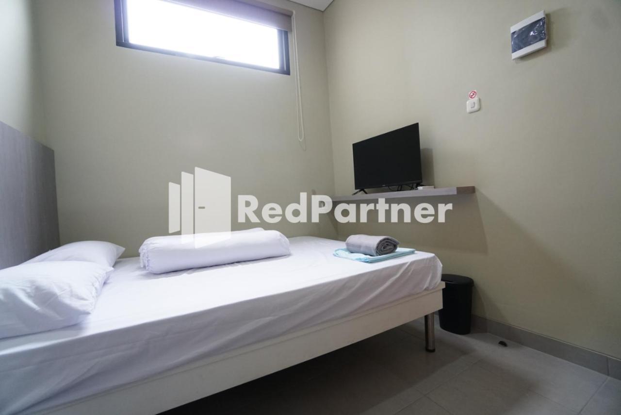 Tomang Gelong Guest House Syariah Mitra Reddoorz 자카르타 외부 사진