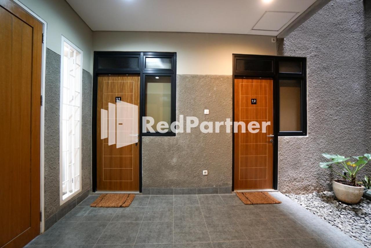 Tomang Gelong Guest House Syariah Mitra Reddoorz 자카르타 외부 사진