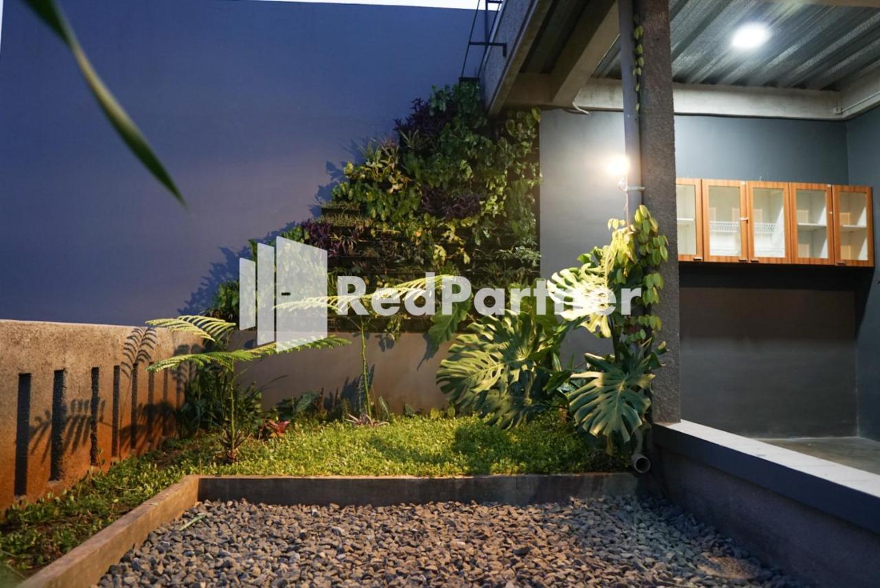 Tomang Gelong Guest House Syariah Mitra Reddoorz 자카르타 외부 사진