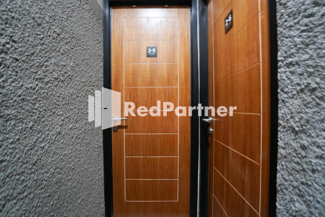 Tomang Gelong Guest House Syariah Mitra Reddoorz 자카르타 외부 사진